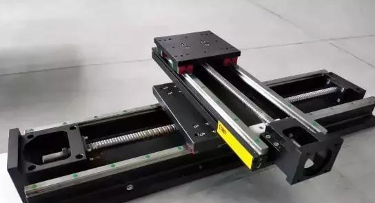 伺服電動缸怎么配電機？